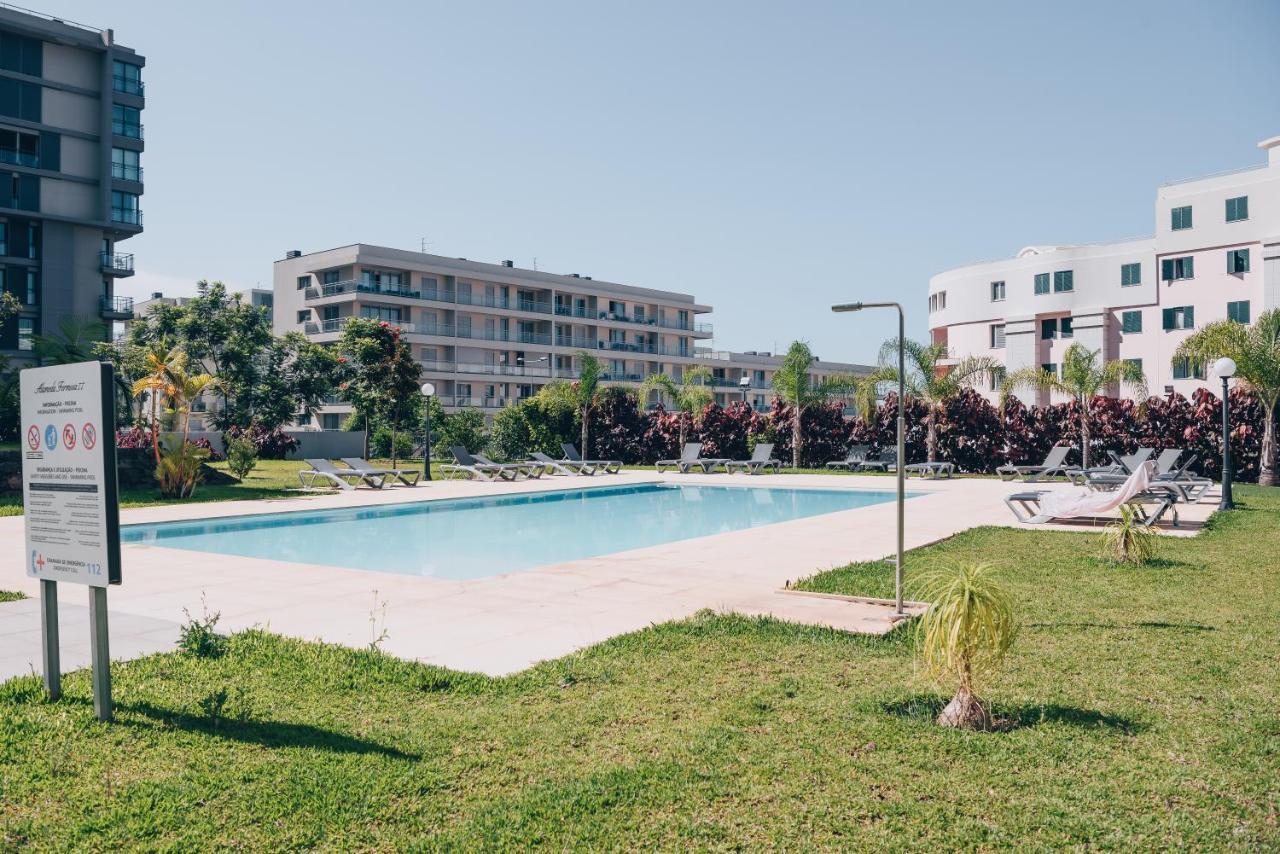 Elephant 2Br Apartment With Terrace, Side Sea View And Pool Access Funchal  Eksteriør billede